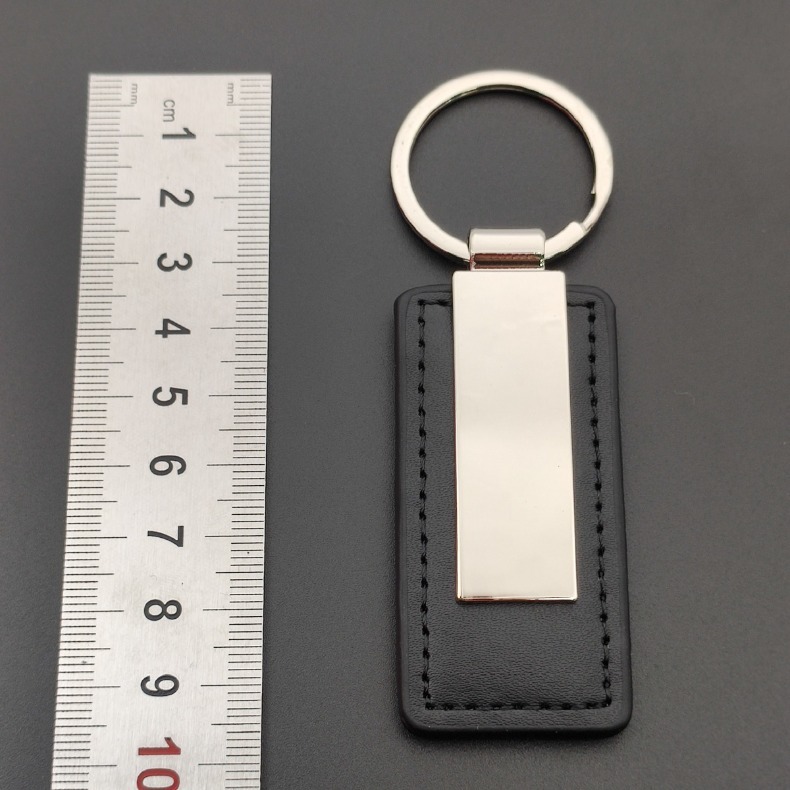 Men Accessories All - Llavero de cuero con placa de